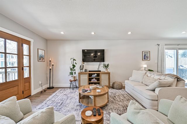 1615 Avenue L, Galveston, TX 77550