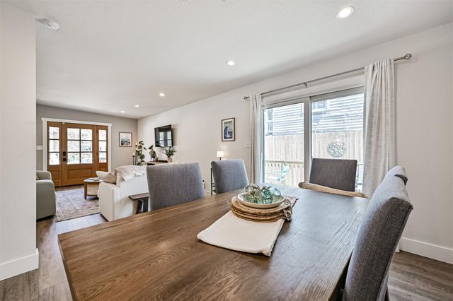 1615 Avenue L, Galveston, TX 77550