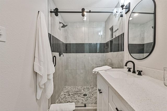 1615 Avenue L, Galveston, TX 77550