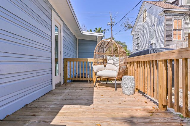 1615 Avenue L, Galveston, TX 77550