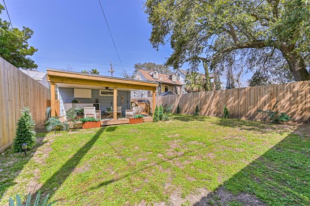 1615 Avenue L, Galveston, TX 77550