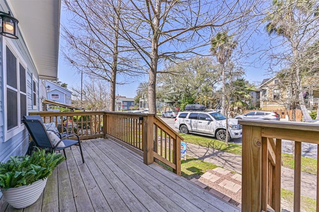 1615 Avenue L, Galveston, TX 77550