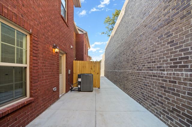 445 Oak St C, Clarksville, TN 37042