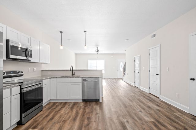 445 Oak St C, Clarksville, TN 37042