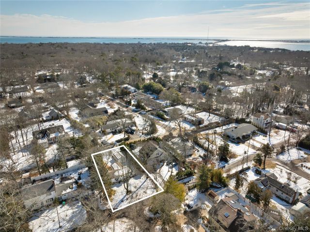 5 Sherman Avenue, Hampton Bays, NY 11946