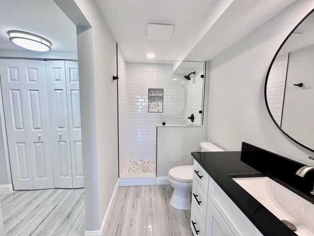 312 Northlake Drive 104, North Palm Beach, FL 33408