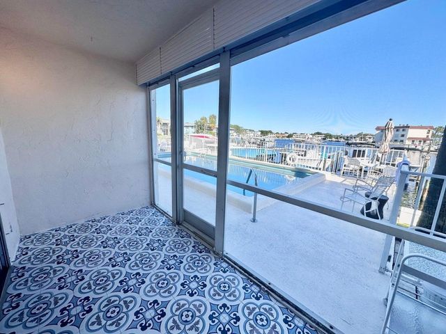 312 Northlake Drive 104, North Palm Beach, FL 33408