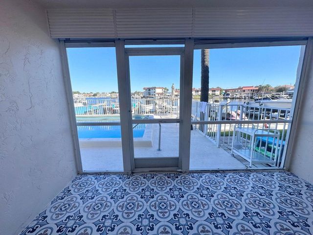 312 Northlake Drive 104, North Palm Beach, FL 33408