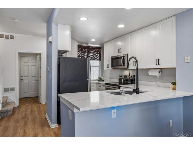 9126 W Phillips Dr, Littleton, CO 80128