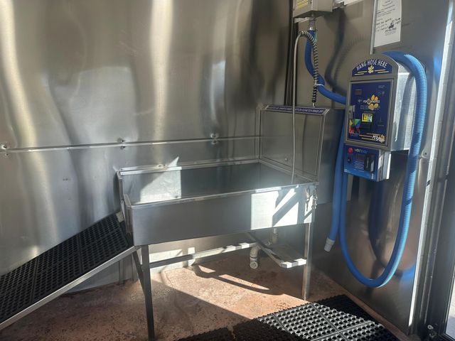 216 North Avenue 1-11 And Carwash, Grand Junction, CO 81501