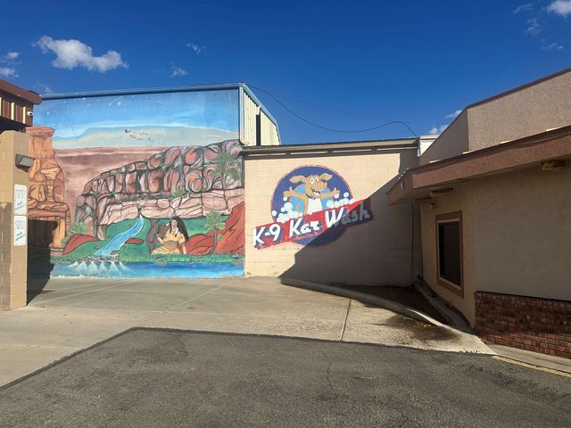 216 North Avenue 1-11 And Carwash, Grand Junction, CO 81501