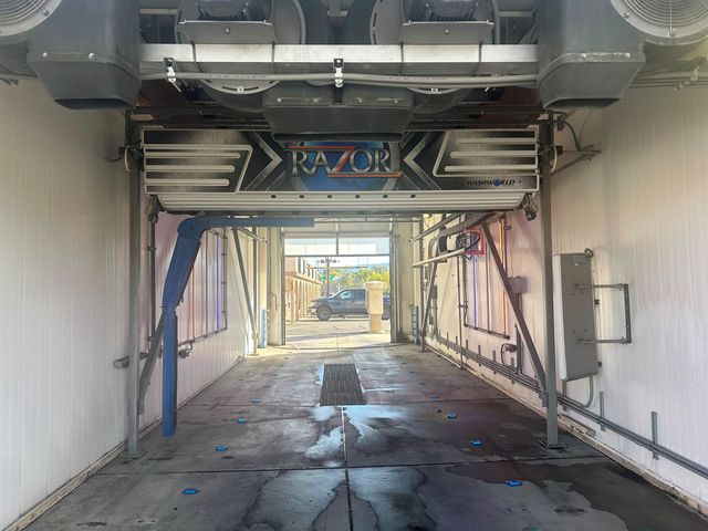 216 North Avenue 1-11 And Carwash, Grand Junction, CO 81501