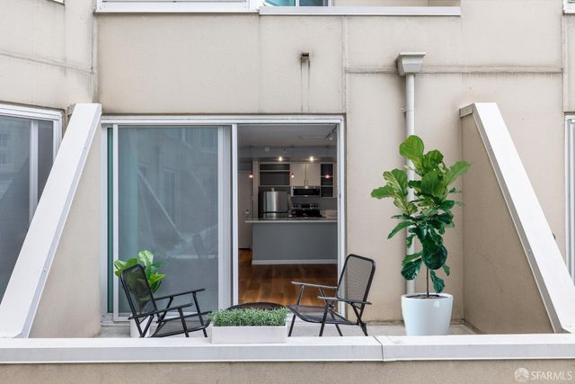 240 Lombard Street 235, San Francisco, CA 94111