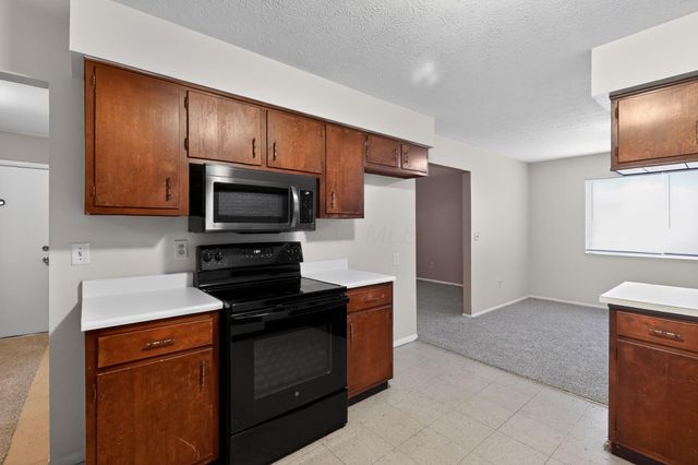 204 Barcelona Avenue, Westerville, OH 43081