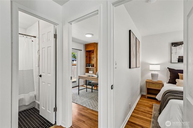 9227 Palatine Avenue N, Seattle, WA 98103