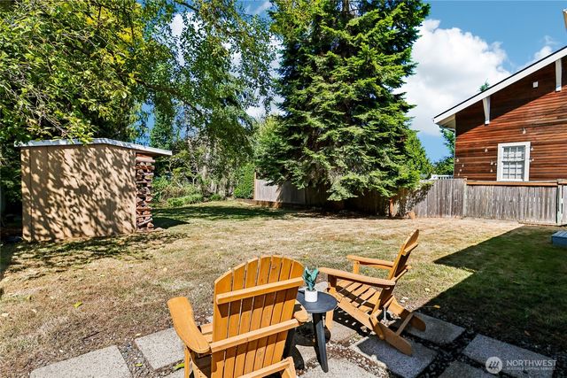 9227 Palatine Avenue N, Seattle, WA 98103