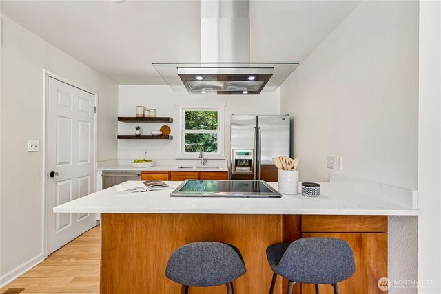9227 Palatine Avenue N, Seattle, WA 98103