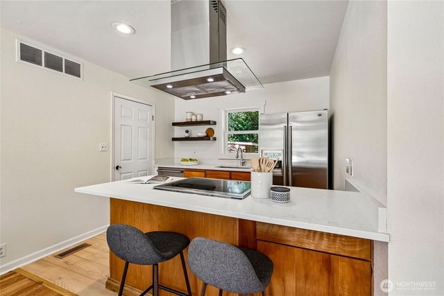 9227 Palatine Avenue N, Seattle, WA 98103