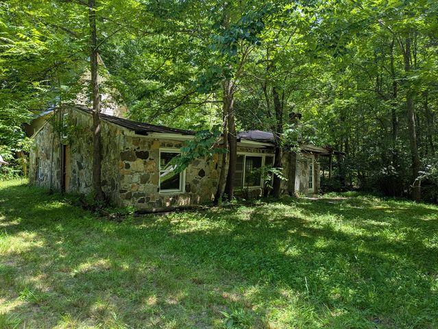 1249 Trackrock Gap Road, Blairsville, GA 30512