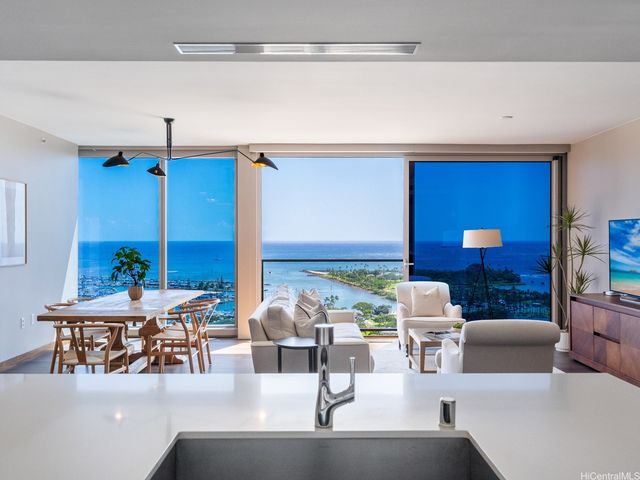 1555 Kapiolani Boulevard 2002, Honolulu, HI 96814