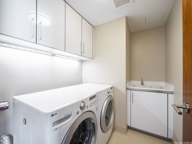 1555 Kapiolani Boulevard 2002, Honolulu, HI 96814