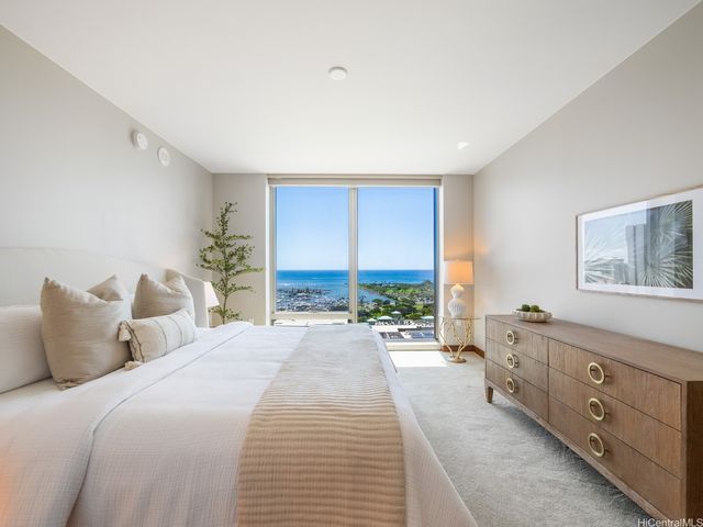 1555 Kapiolani Boulevard 2002, Honolulu, HI 96814