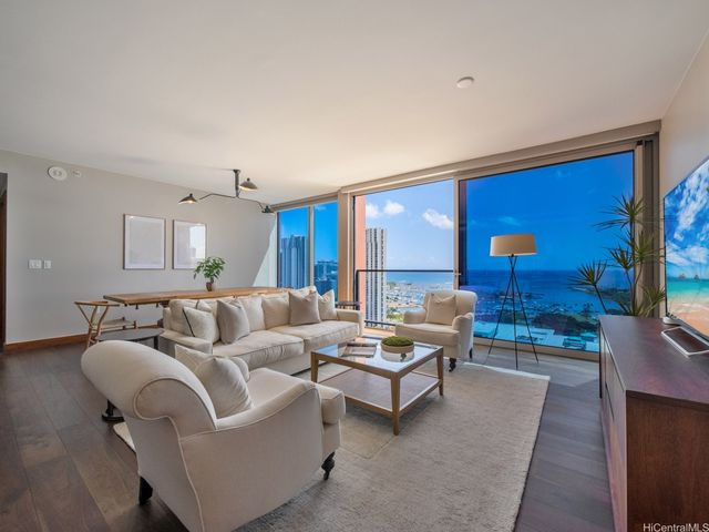 1555 Kapiolani Boulevard 2002, Honolulu, HI 96814