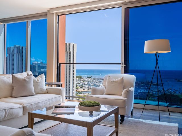 1555 Kapiolani Boulevard 2002, Honolulu, HI 96814