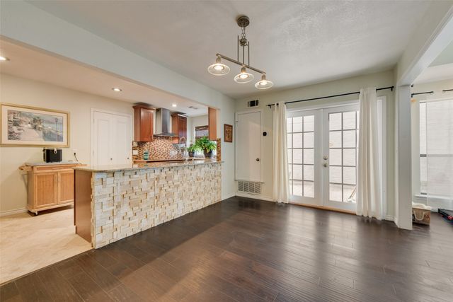 17113 Upper Bay Road, Addison, TX 75001