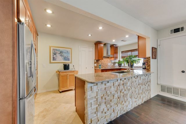 17113 Upper Bay Road, Addison, TX 75001