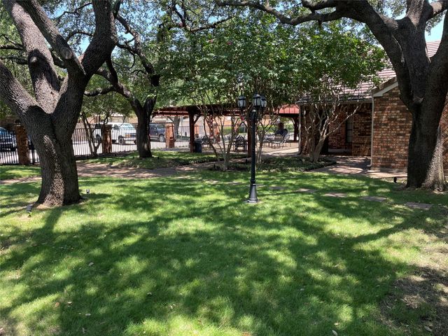 17113 Upper Bay Road, Addison, TX 75001