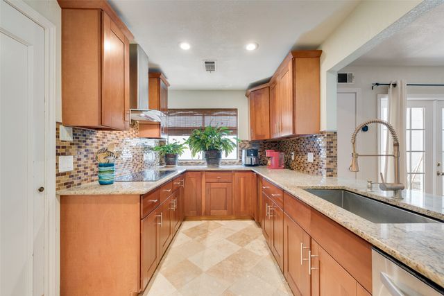 17113 Upper Bay Road, Addison, TX 75001