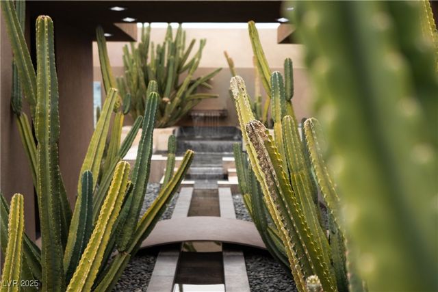 6755 Agave Azul Court, Las Vegas, NV 89120