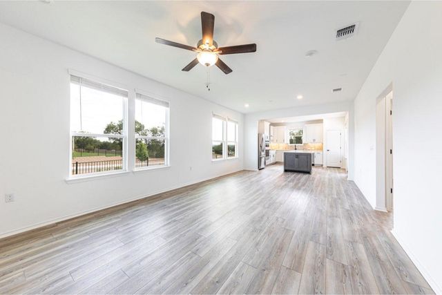 201 Coachsmith ST, Georgetown, TX 78633