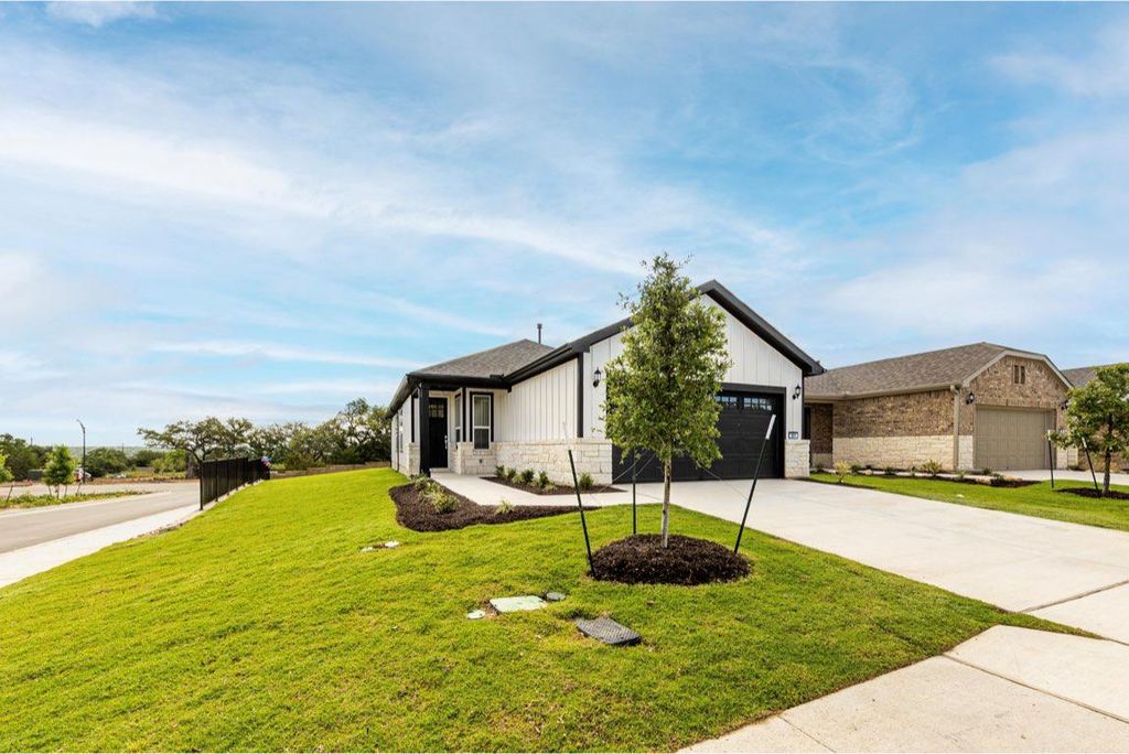 201 Coachsmith ST, Georgetown, TX 78633