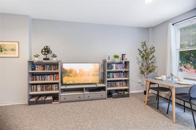 61 Maine Avenue F15, Rockville Centre, NY 11570