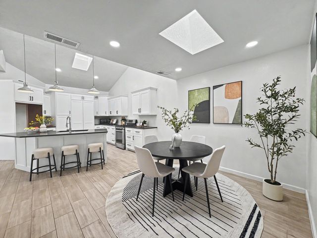 6821 Keeling Street NW, Albuquerque, NM 87120