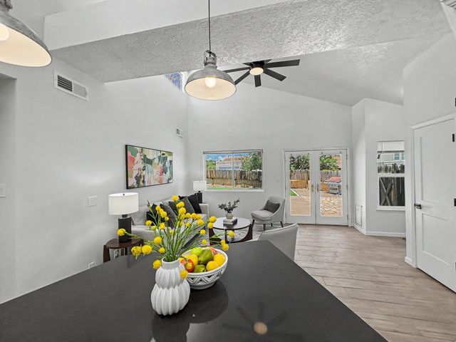 6821 Keeling Street NW, Albuquerque, NM 87120