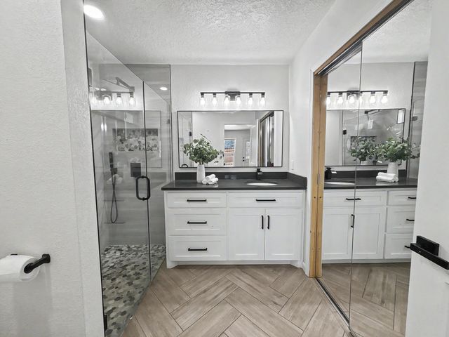 6821 Keeling Street NW, Albuquerque, NM 87120