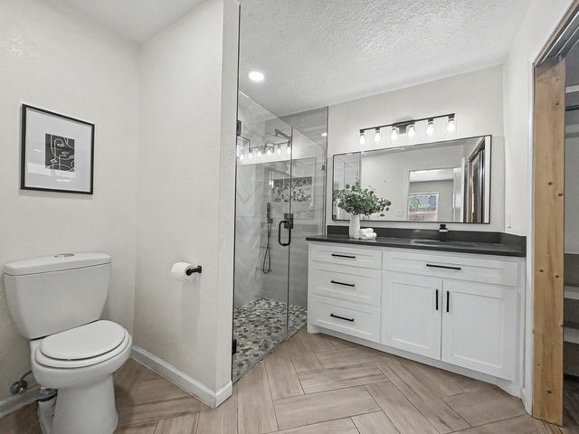 6821 Keeling Street NW, Albuquerque, NM 87120