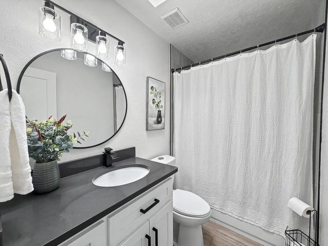 6821 Keeling Street NW, Albuquerque, NM 87120