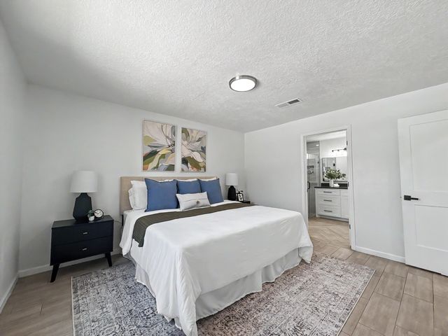 6821 Keeling Street NW, Albuquerque, NM 87120