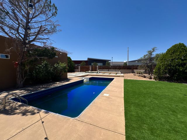 6821 Keeling Street NW, Albuquerque, NM 87120