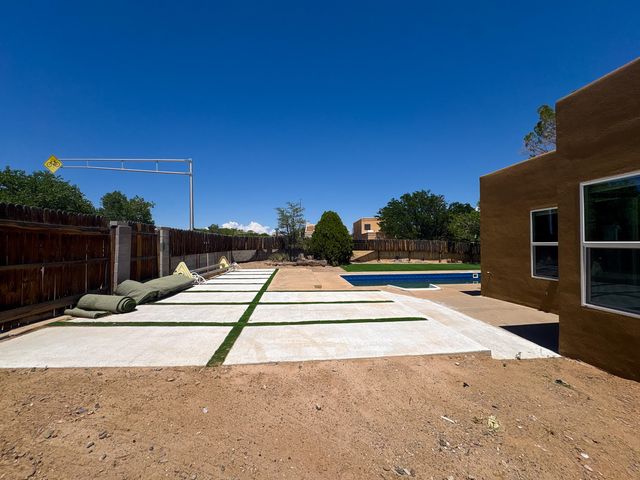 6821 Keeling Street NW, Albuquerque, NM 87120