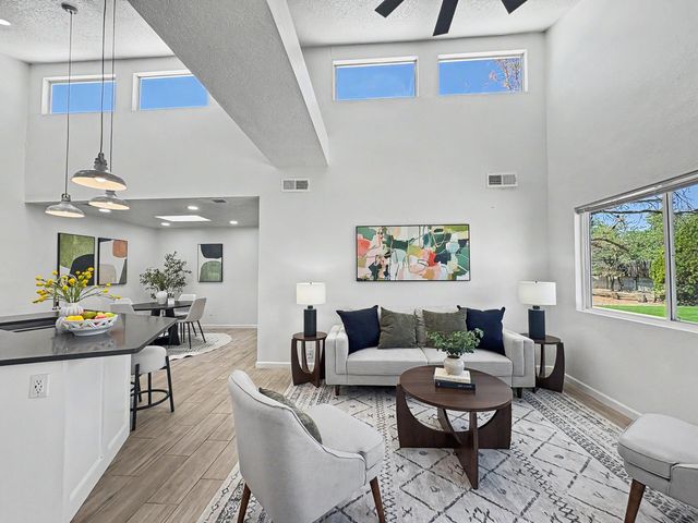 6821 Keeling Street NW, Albuquerque, NM 87120