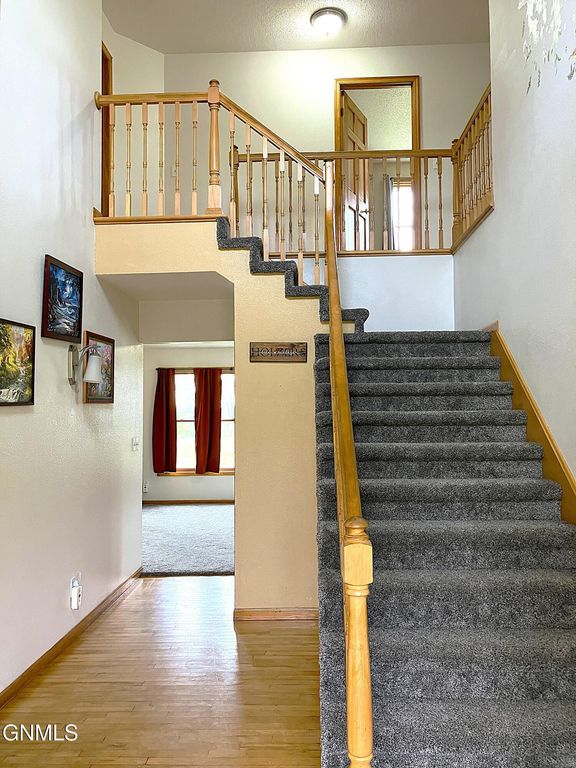 5400 158th St SE, Menoken, ND 58558 photo 4