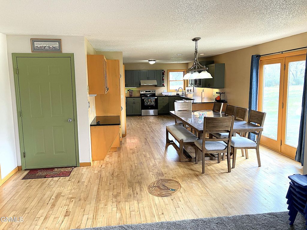 5400 158th St SE, Menoken, ND 58558 photo 5