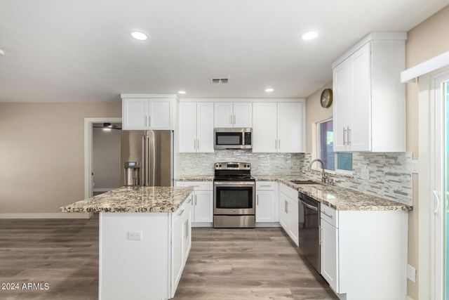 1602 W ROCKWOOD Drive, Phoenix, AZ 85027