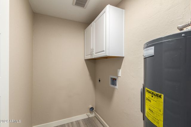1602 W ROCKWOOD Drive, Phoenix, AZ 85027