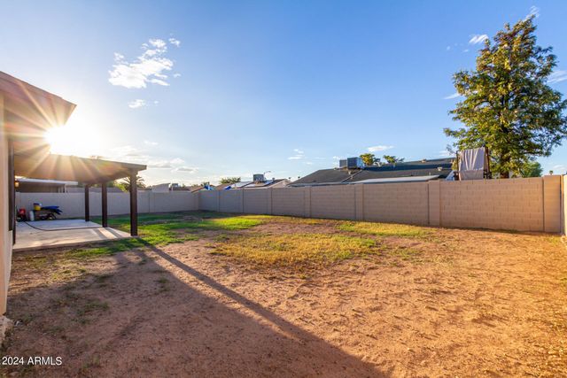 1602 W ROCKWOOD Drive, Phoenix, AZ 85027